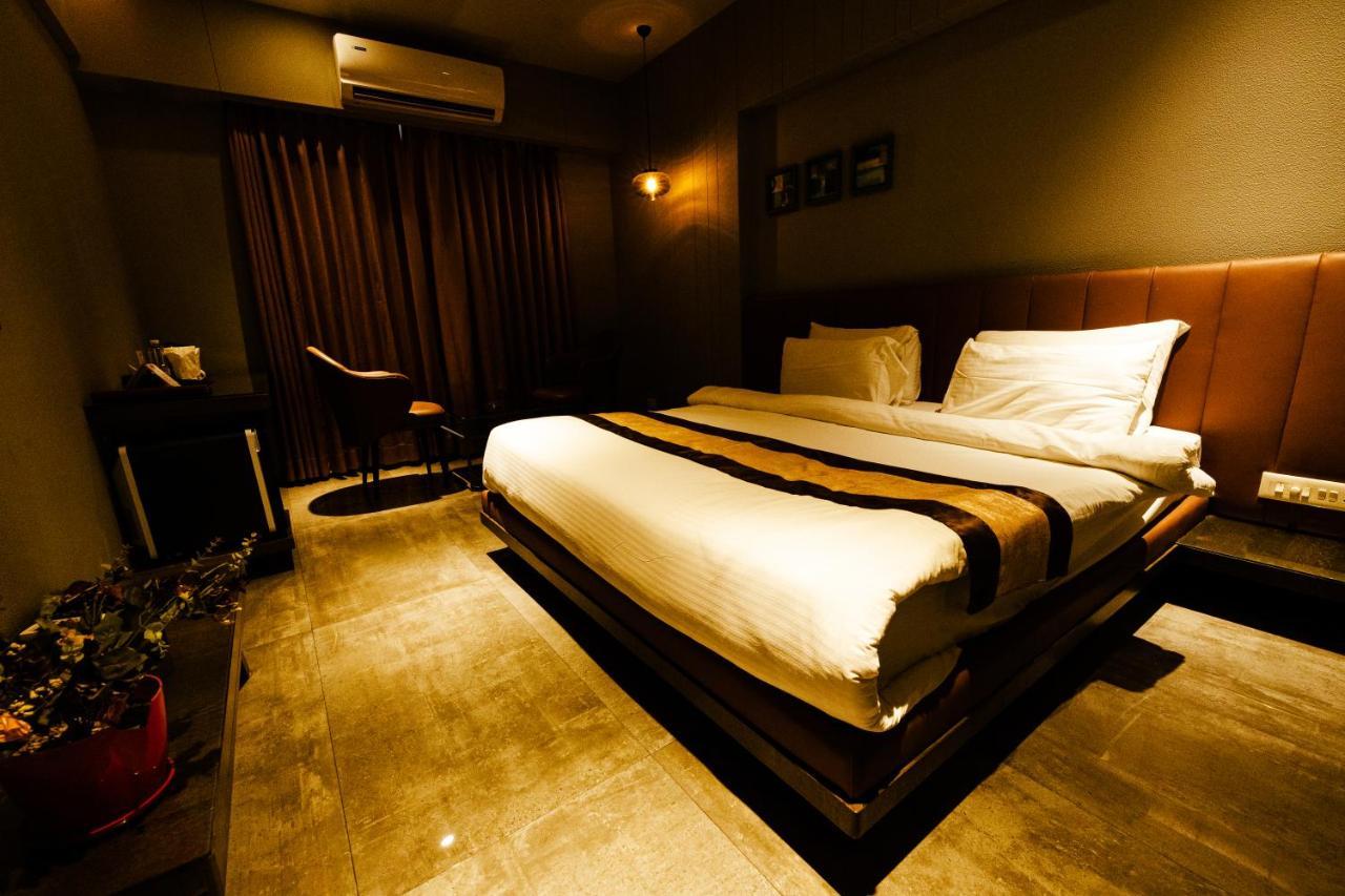 Hotel Brij Residency Top Selling , Lātūr Kültér fotó